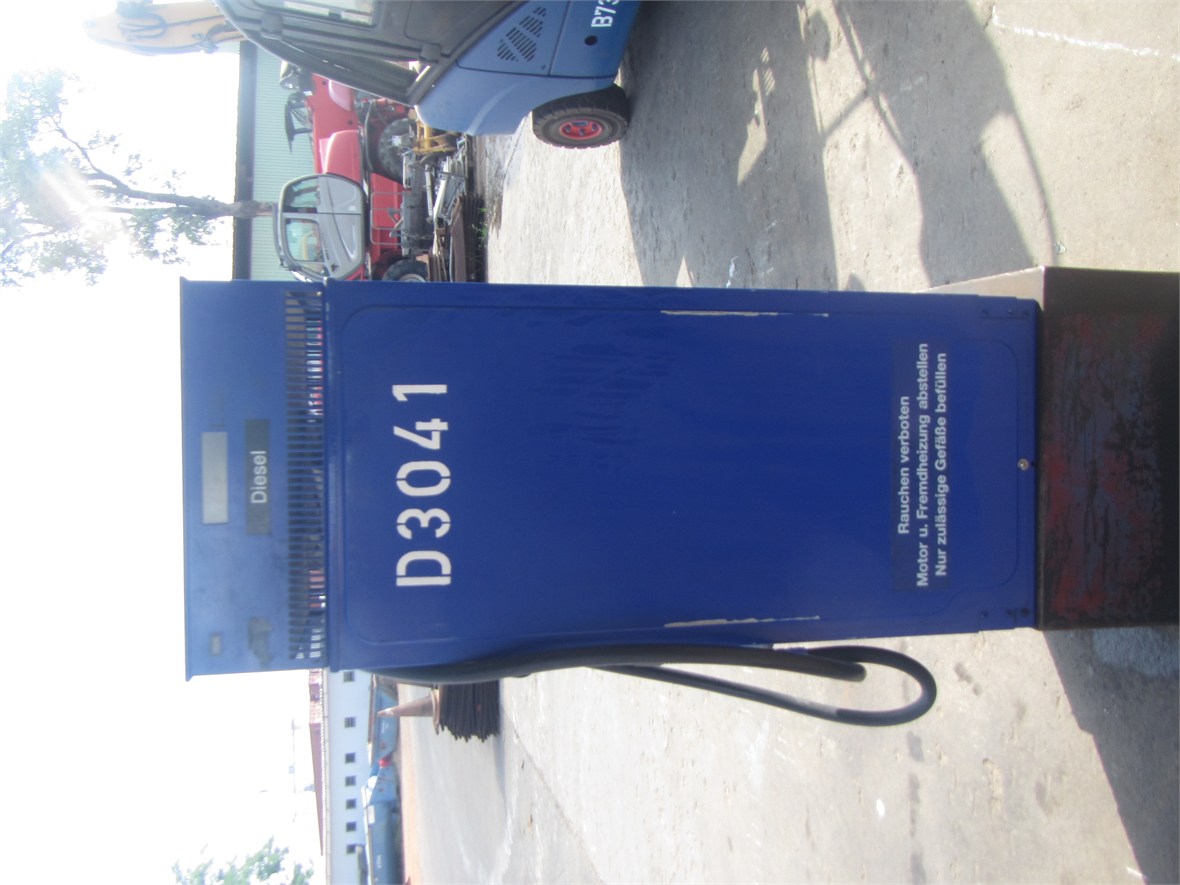 D-3041 Diesel Filling Station Car Endura