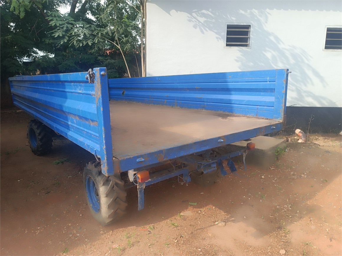 B-6172 Platform Steering Trailer 8to.