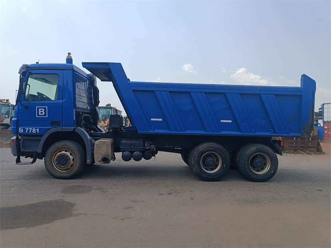 B-7781 Truck Rear Tipper 14m³ 3331 6x4