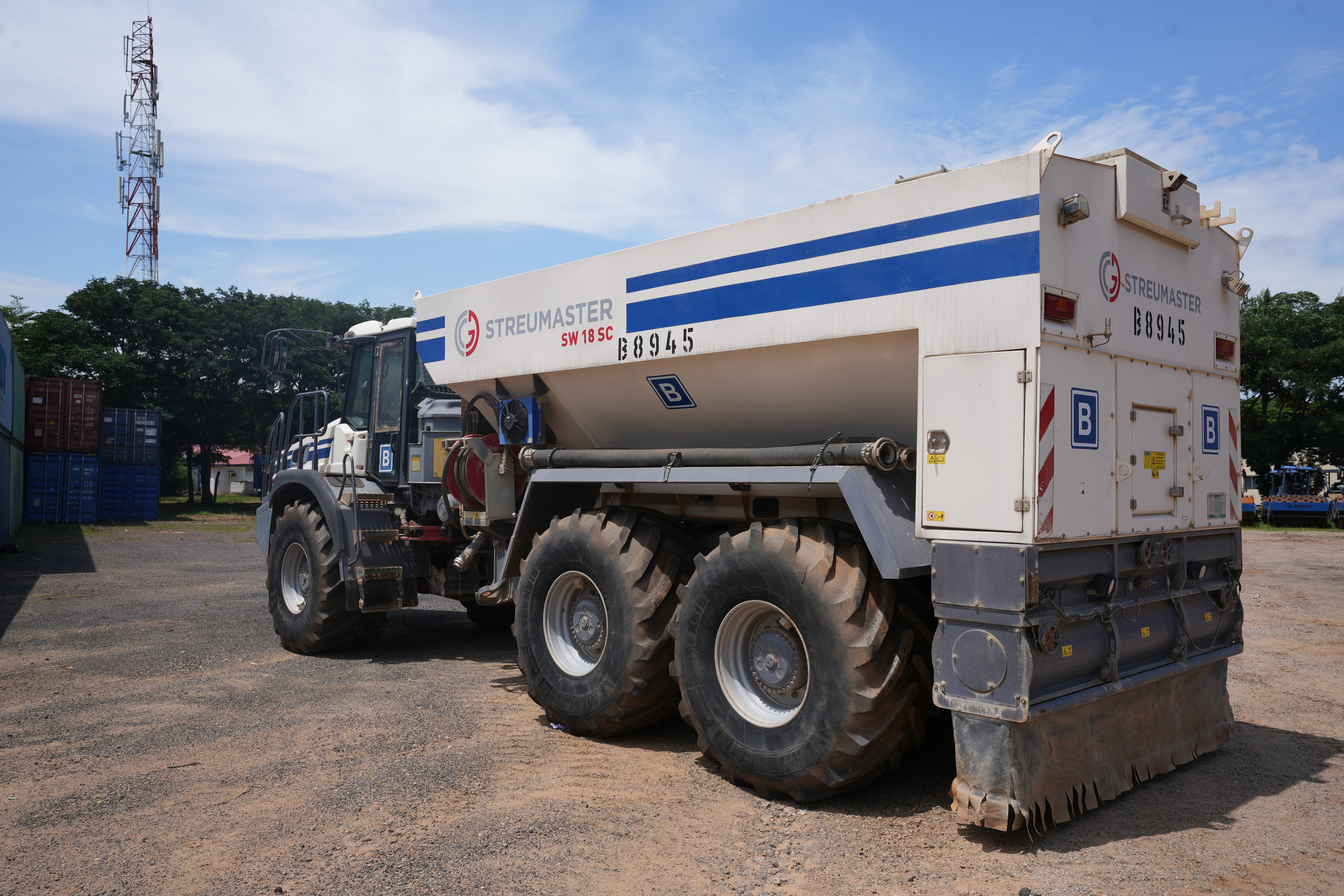 B-8945 Cement Spreader B25E SW 18SC