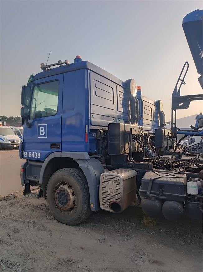 B-8438 Truck Tractor Semi-Trailer 3348M 6x4