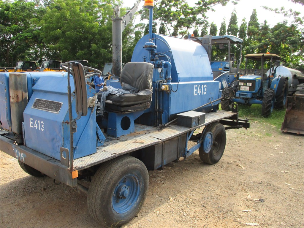 E-413 Mobile Asphalt Bitumen Sprayer 1m³ 1200S E-413 Mobile Asphalt Bitumen Sprayer 1m³ 1200S