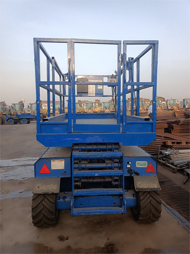 B-6879 Working Platform Scissors 450kg/12m GS3268E