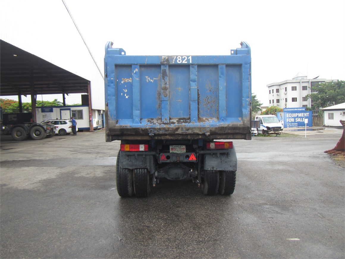 B-7821 Truck Rear Tipper 14m³ 3331 6x4