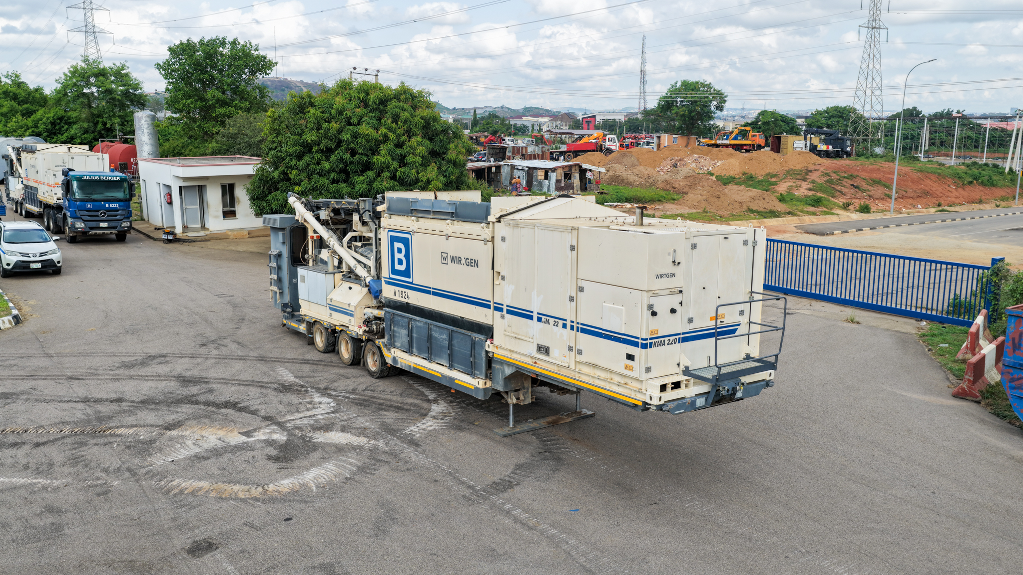 A-1924 Asphalt Mobile Cold Recycling Mixing Plant KMA220