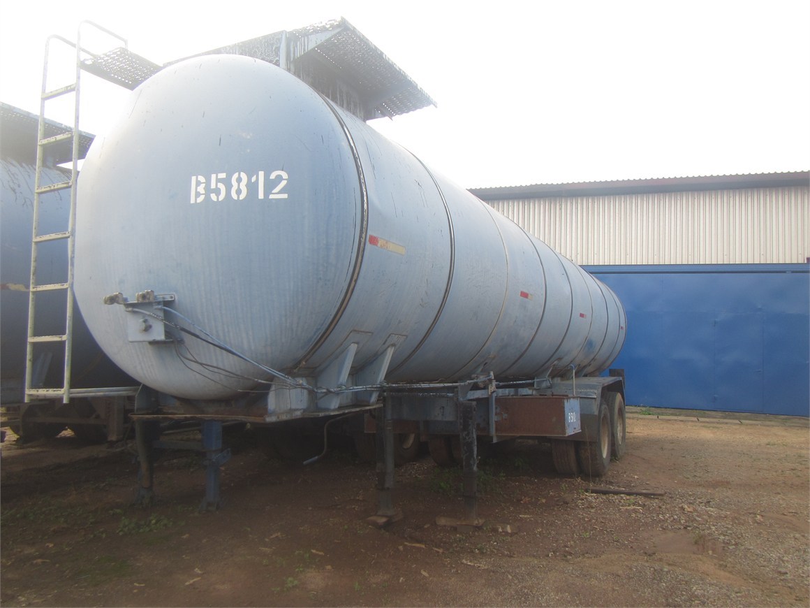 B-5812 Semi-Trailer Bitumen-Tank 30m³