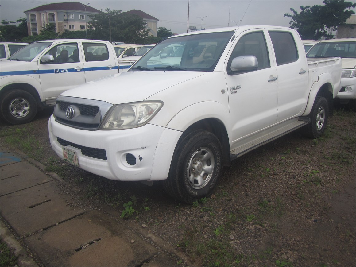 U-4533 Pick-Up Hilux 2,5D
