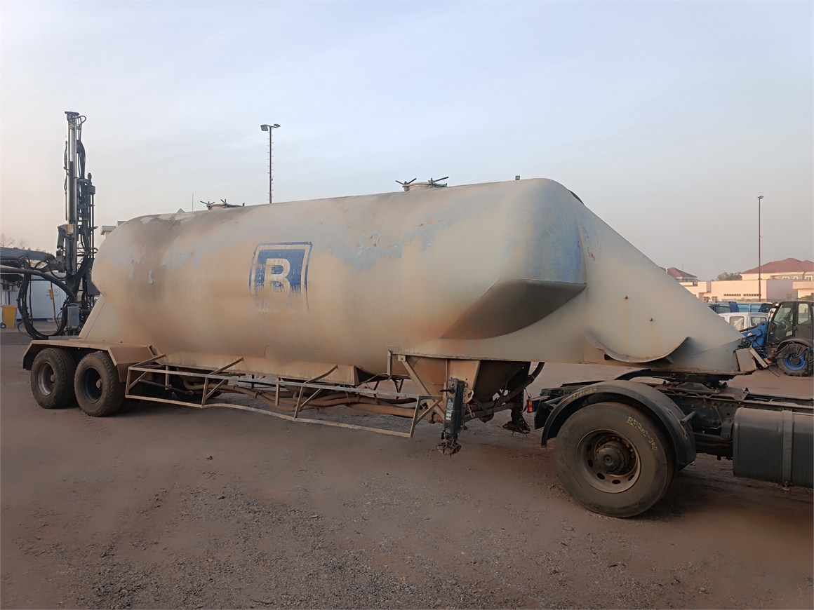 B-7901 Semi-Trailer Cement-Silo 38m³ 38.2-3/1 
