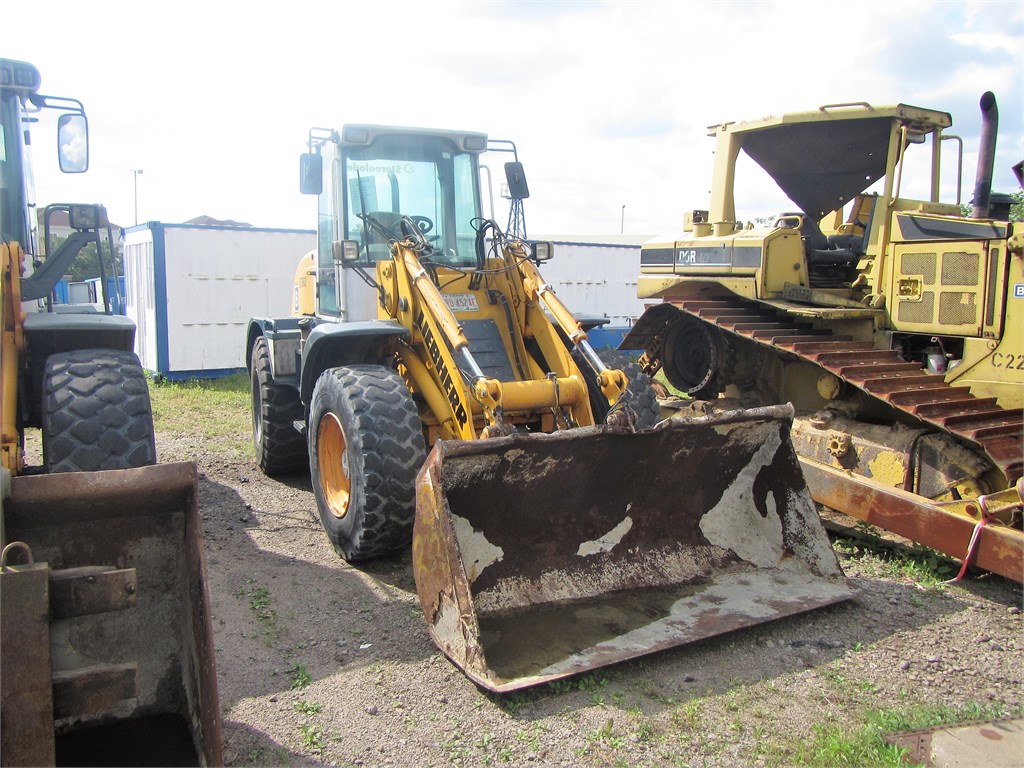 B-7840 EM Tool Carrier L514 1.4m³ & Fork