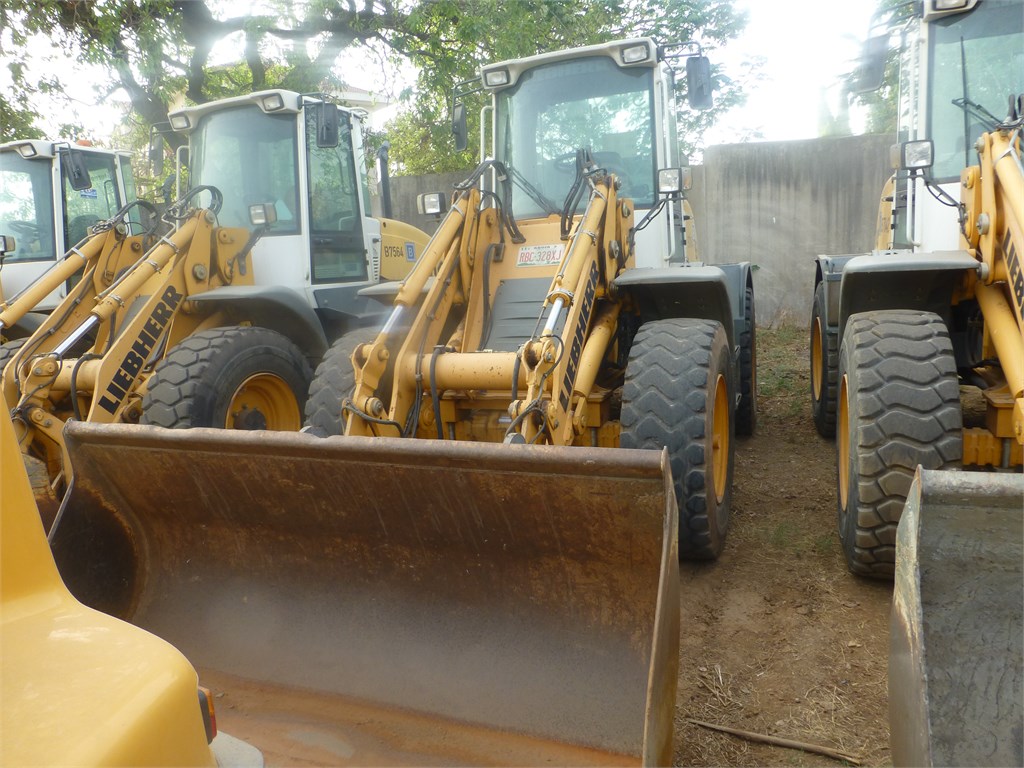 B-7841 EM Tool Carrier L514 1.4m³ & Fork B-7841 EM Tool Carrier L514 1.4m³ & Fork