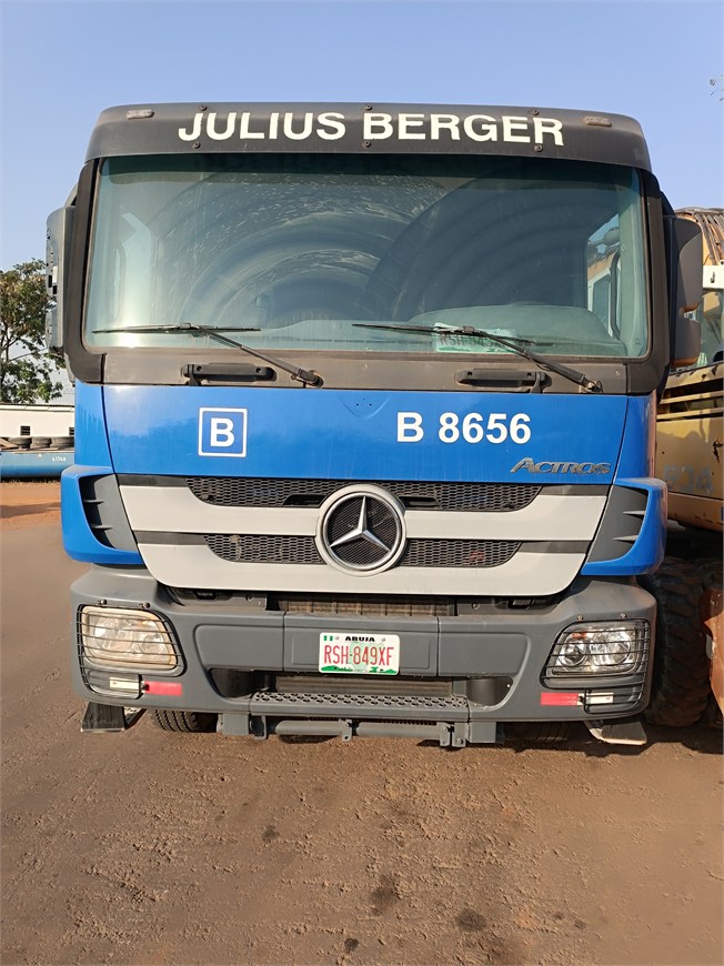 B-8656 Truck Tractor Semi-Trailer 2031 4x2