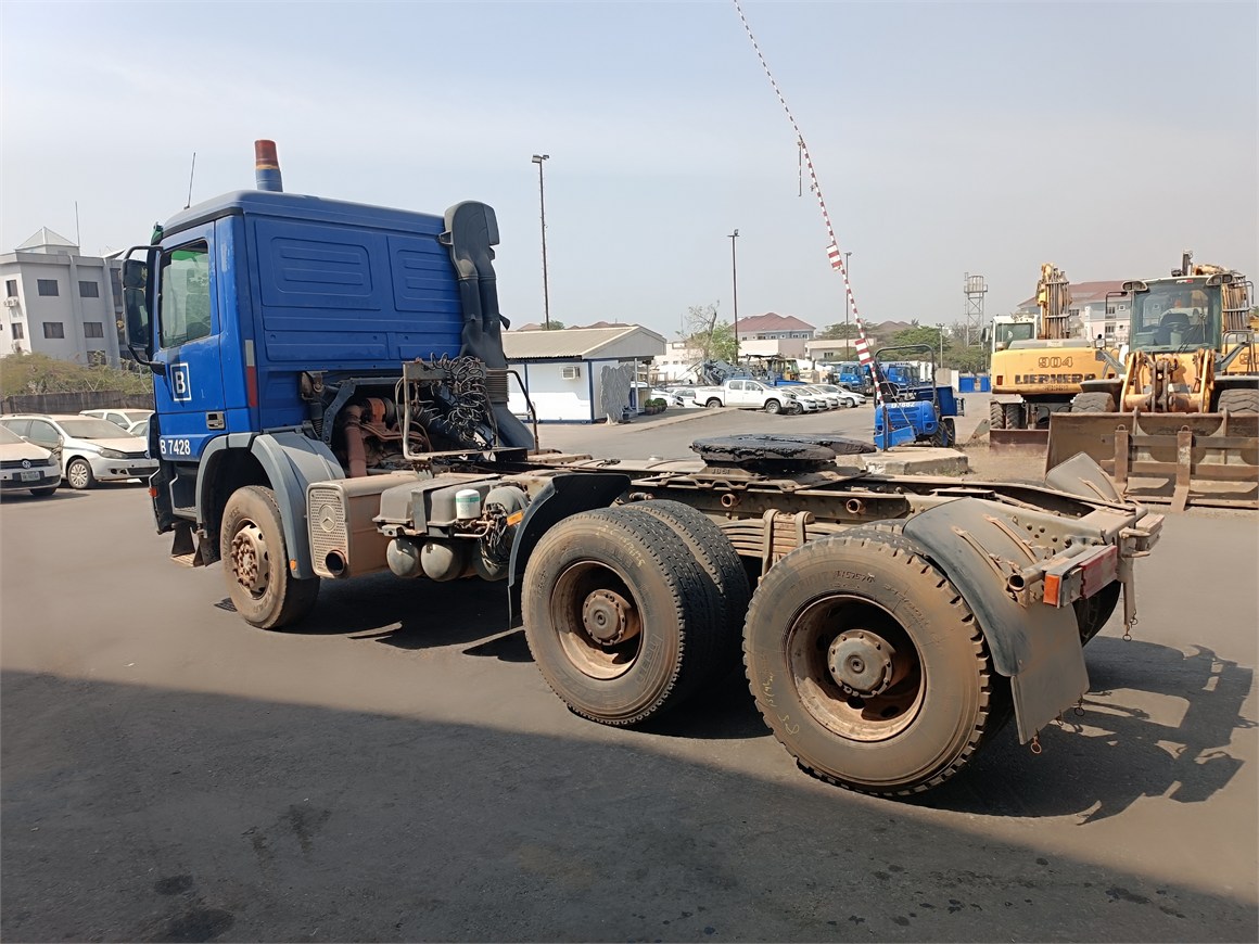 B-8402 Truck Tractor Semi-Trailer 2031 4x2