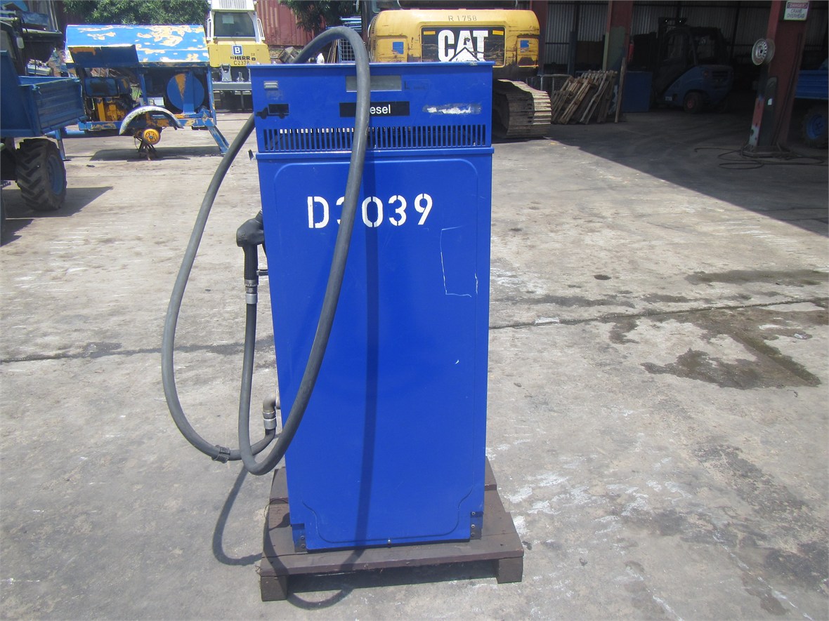 D-3039 Diesel Filling Station Car Endura