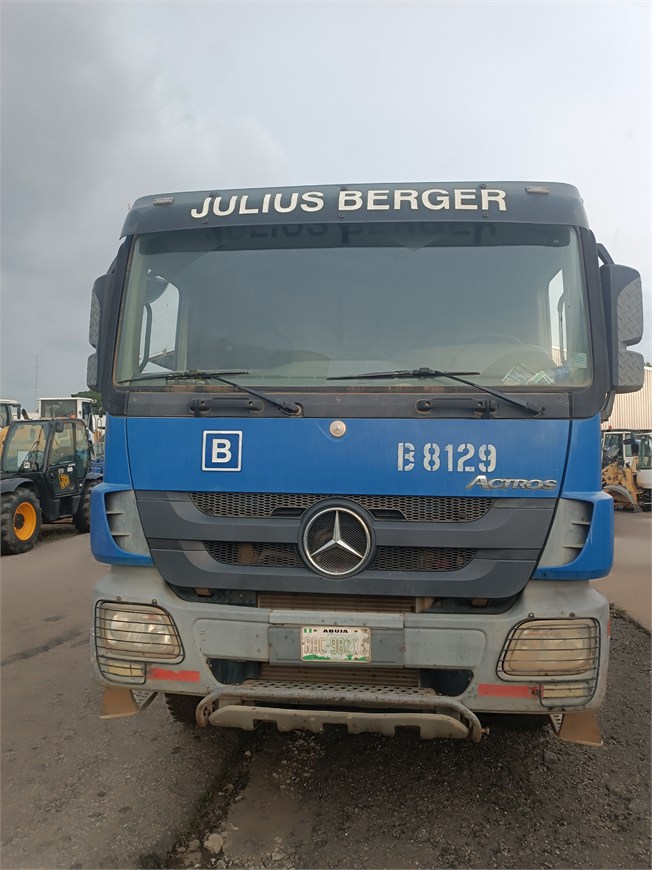 B-8129 Truck Rear Tipper 14m³ 3331 6x4
