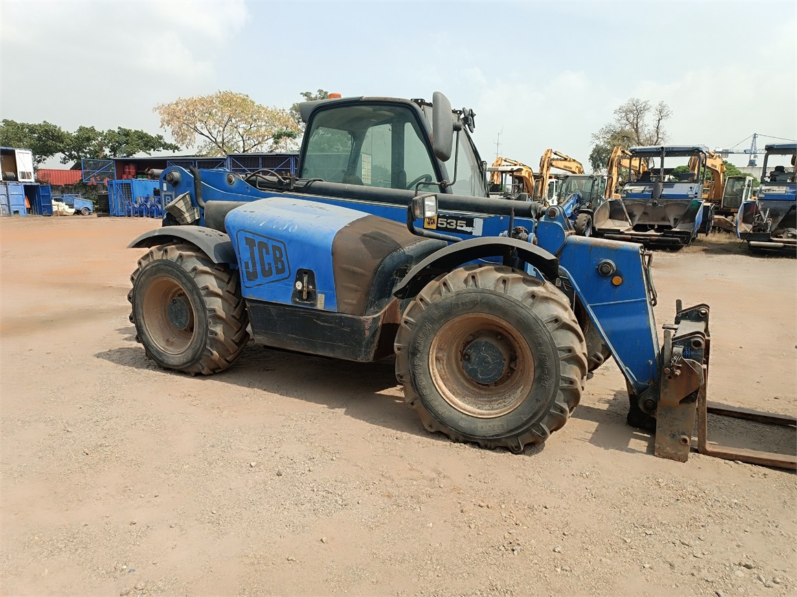 B-7858 RT Telescopic Forklift 535-95