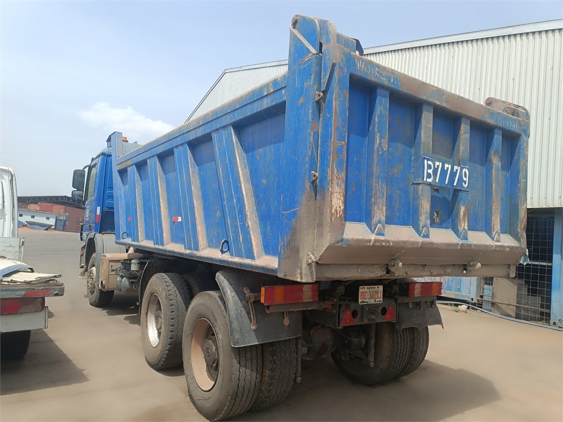 B-7779 Truck Rear Tipper 14m³ 3331 6x4