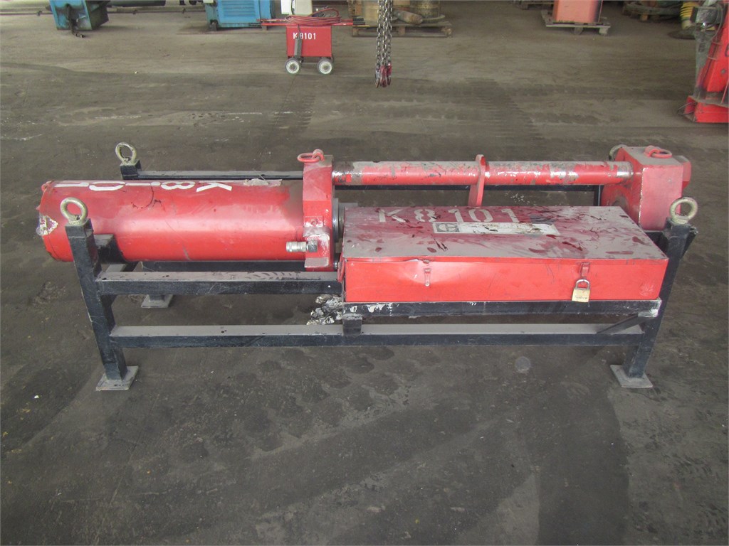 K-8101 Workshop Hydraulic Track Pressing Unit 200 To K-8101 Workshop Hydraulic Track Pressing Unit 200 To