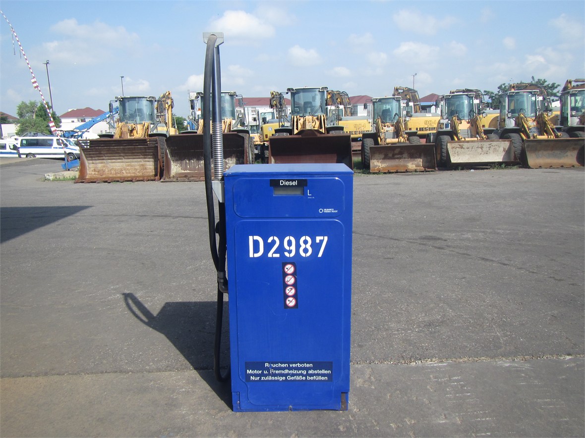 D-2987 Diesel Filling Station Car Endura