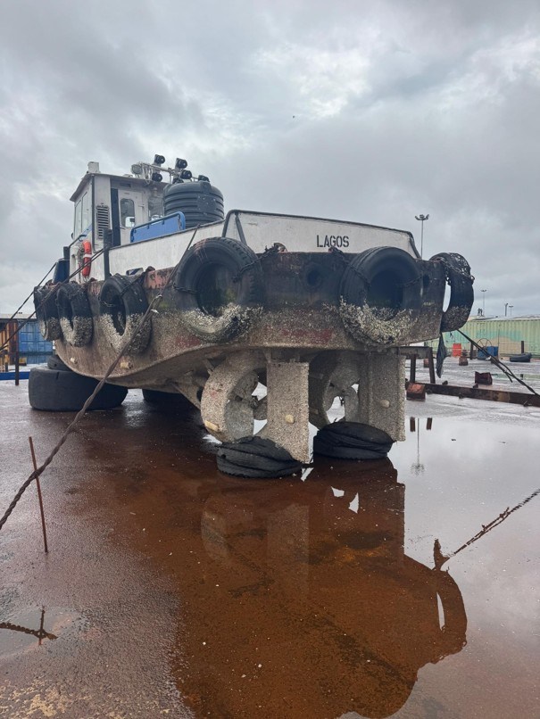 H-609 Tugboat 2 X 123 KW  CAT 3304